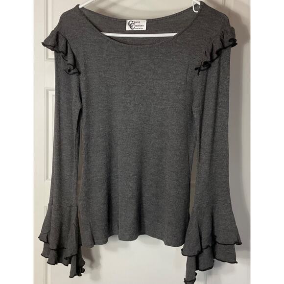 Carole Chrisrian Gray Lightweight Tee W/Ruffle Shoulder & Sleeve Boho Hippy S - Picture 1 of 6